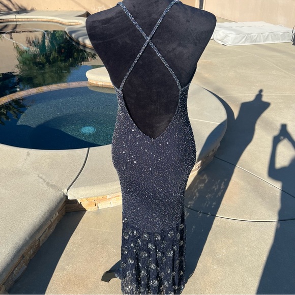 Elegant Deep Blue Sequin Evening Dress - Picture 6 of 15